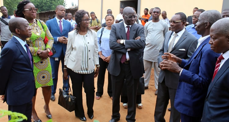 Le vice-Président de la Banque mondiale chargé des ressources humaines visite le CERSA 