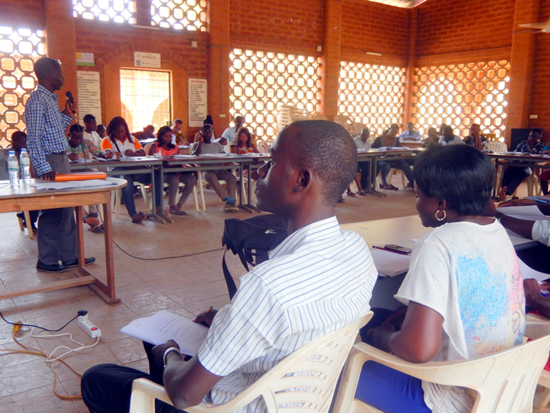 FAEIJ - CERSA : Formation en Aviculture à Kpomé