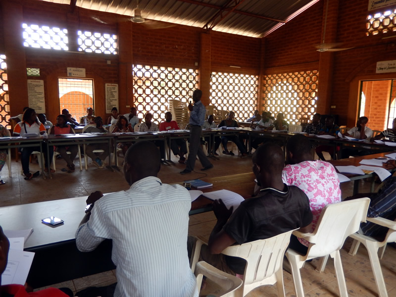 FAEIJ - CERSA : Formation en Aviculture à Kpomé