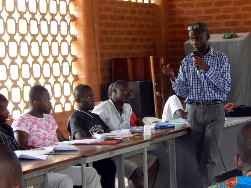 FAEIJ - CERSA : Formation en Aviculture à Kpomé